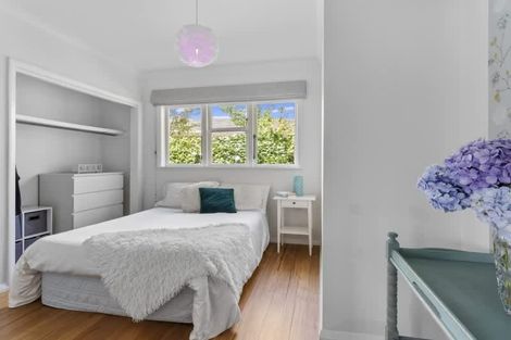 Photo of property in 1 Goldsborough Avenue, Raumati Beach, Paraparaumu, 5032