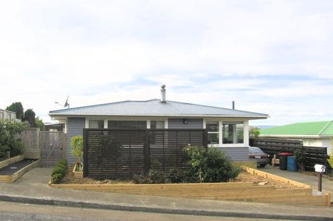 Photo of property in 9 Lenox Grove, Johnsonville, Wellington, 6037