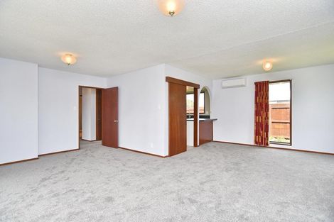 Photo of property in 2 Kinross Street, Hei Hei, Christchurch, 8042