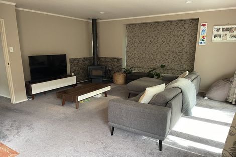 Photo of property in 19 Logan Way, Kelvin Grove, Palmerston North, 4414