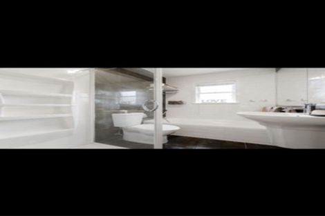 Photo of property in 94 Colwill Road, Massey, Auckland, 0614