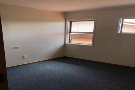 Photo of property in 1/305 Great North Road, Henderson, Auckland, 0612