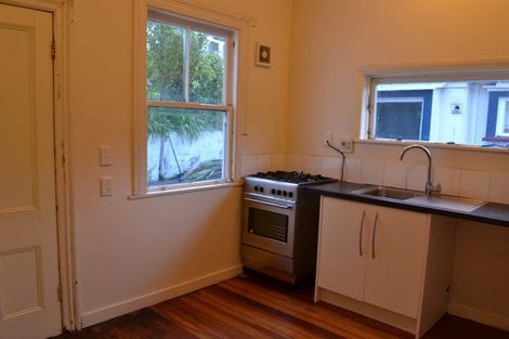 Photo of property in 37 Raroa Road, Kelburn, Wellington, 6012