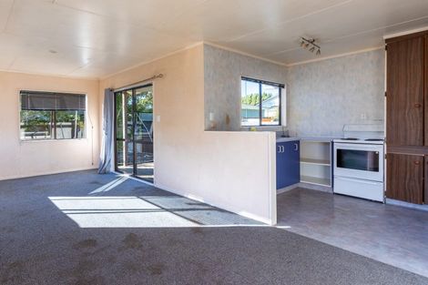 Photo of property in 90 Fergusson Street, Woodville, 4920
