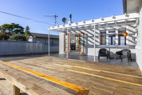 Photo of property in 2 Woburn Street, Waipukurau, 4200