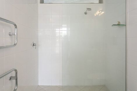 Photo of property in 300 Lake Terrace, Two Mile Bay, Taupo, 3330