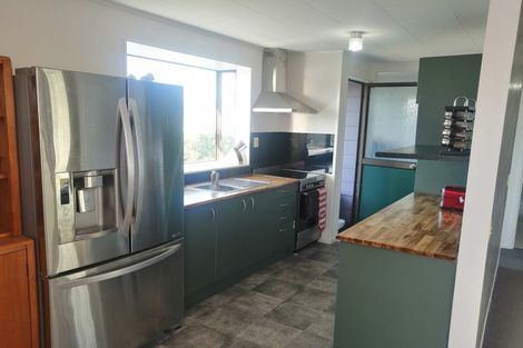 Photo of property in 21 Cargill Grove, Kelvin Grove, Palmerston North, 4414