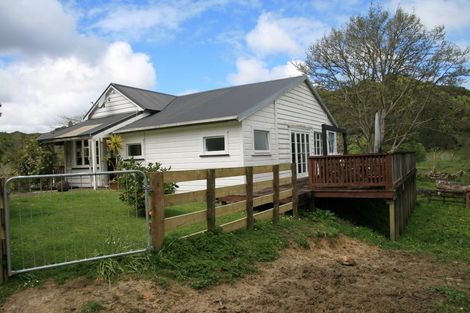 Photo of property in 27 Tupoki Road, Uruti, Urenui, 4378