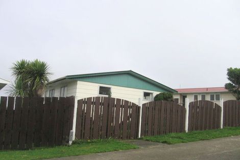 Photo of property in 184 Conclusion Street, Ascot Park, Porirua, 5024
