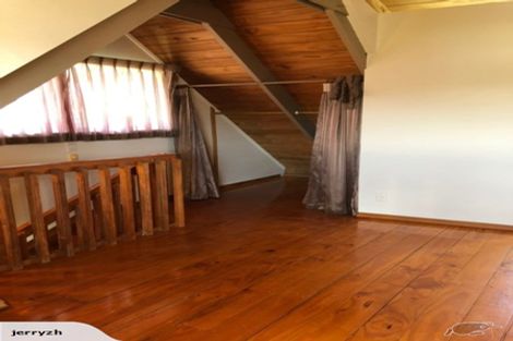 Photo of property in 83 Red Beach Road, Red Beach, 0932