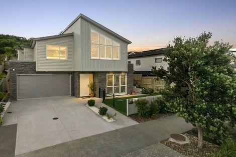 Photo of property in 26 Tawatawa Street, Long Bay, Auckland, 0630