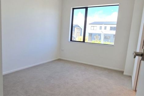 Photo of property in 20a Crestview Rise, Papakura, 2110