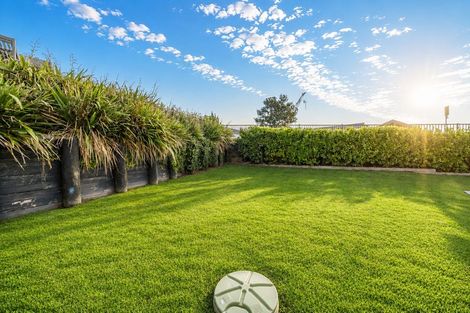 Photo of property in 21 Vintry Drive, Huapai, Kumeu, 0810