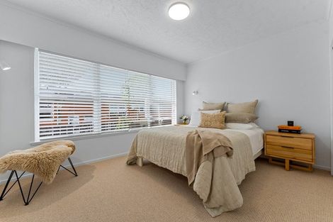 Photo of property in 1/18 Shakespeare Road, Milford, Auckland, 0620