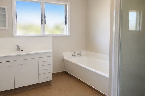 Photo of property in 25 Meadowcourt Drive, Manukau, Auckland, 2025