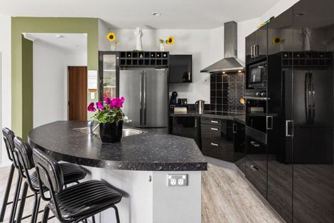 Photo of property in 9 Pania Place, Poraiti, Napier, 4112