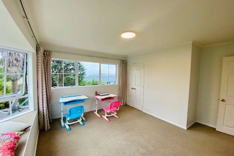 Photo of property in 1/133a Hobsonville Road, West Harbour, Auckland, 0618