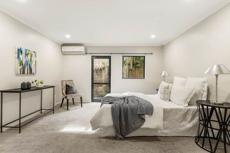 Photo of property in 76 Goodwood Drive, Goodwood Heights, Auckland, 2105