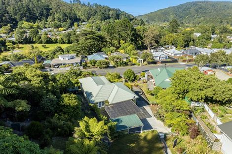 Photo of property in 43 Moores Valley Road, Wainuiomata, Lower Hutt, 5014