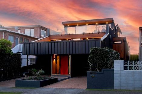 Photo of property in 15 Fillis Street, New Plymouth, 4310