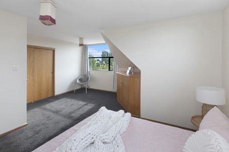 Photo of property in 1/49 Searells Road, Strowan, Christchurch, 8052