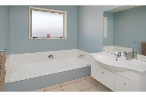 Photo of property in 58a Northcote Road, Northcote, Christchurch, 8052