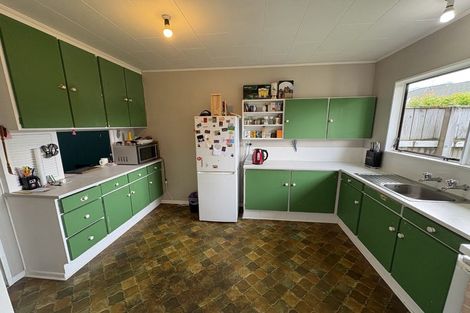 Photo of property in 70 Belvedere Avenue, Waikanae, 5036