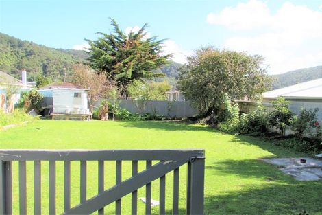Photo of property in 167b Wainuiomata Road, Wainuiomata, Lower Hutt, 5014