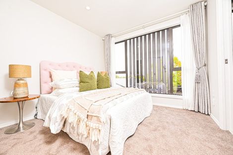 Photo of property in 89b Whitford Road, Botany Downs, 2014