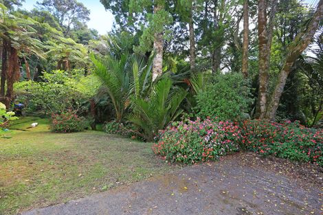 Photo of property in 40 Napuka Road, Henderson Valley, Auckland, 0612