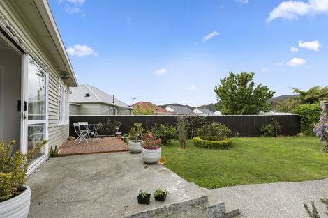 Photo of property in 16 Shearer Crescent, Naenae, Lower Hutt, 5011