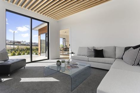 Photo of property in 2 Cilliers Drive, Silverdale, 0932