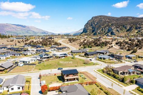 Photo of property in 28 Wabler Lane, Albert Town, Wanaka, 9305