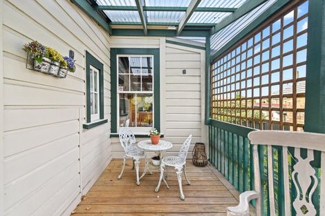 Photo of property in 106 Forest Lake Road, Forest Lake, Hamilton, 3200