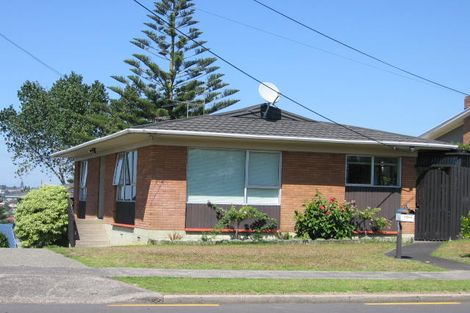 Photo of property in 1/104 Carlisle Road, Browns Bay, Auckland, 0632