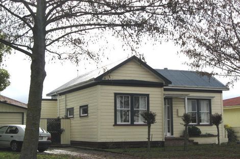 Photo of property in 209 Lascelles Street, Saint Leonards, Hastings, 4120