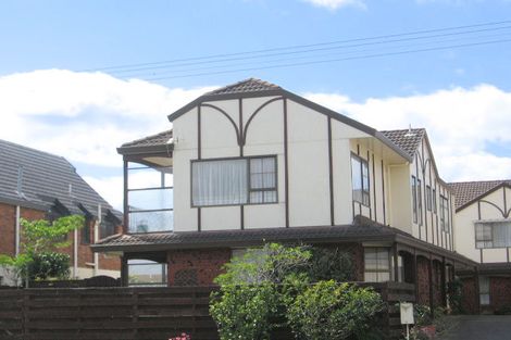 Photo of property in 2/5 Victoria Road, Mount Maunganui, 3116