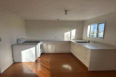 Photo of property in 120 Eskdale Road, Birkdale, Auckland, 0626