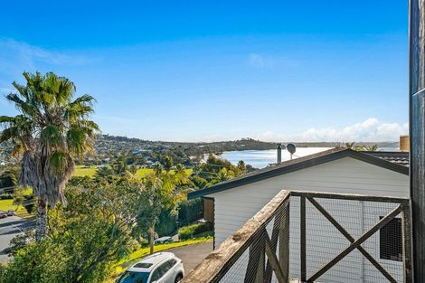 Photo of property in 121 Stanmore Bay Road, Stanmore Bay, Whangaparaoa, 0932