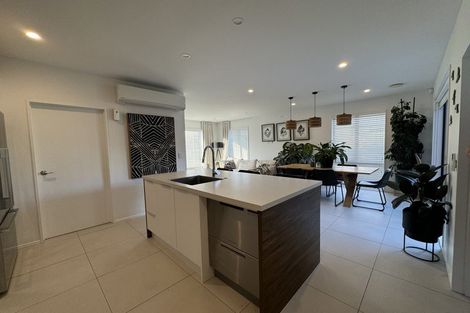 Photo of property in 34 Pepene Avenue, Takanini, 2112