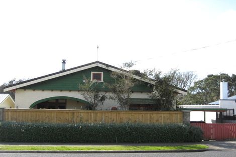 Photo of property in 53 Waiwaka Terrace, Strandon, New Plymouth, 4312