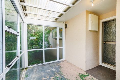 Photo of property in 53 Ruamahanga Crescent, Terrace End, Palmerston North, 4410