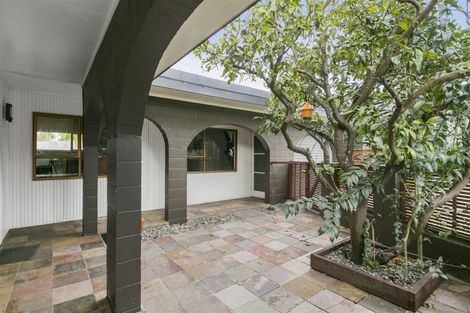 Photo of property in 1/2 Salem Place, Torbay, Auckland, 0630