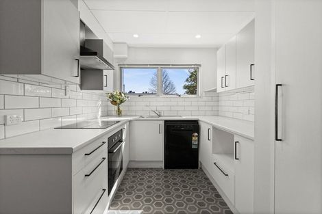 Photo of property in 1/8 Lee Road, Taradale, Napier, 4112