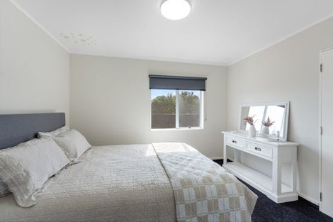 Photo of property in 21 Reeves Street, Waikanae Beach, Waikanae, 5036