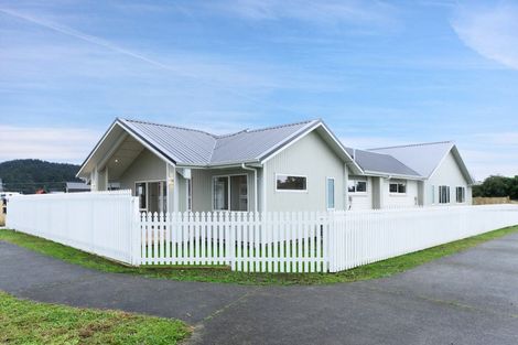 Photo of property in 112 Matua Road, Huapai, Kumeu, 0810