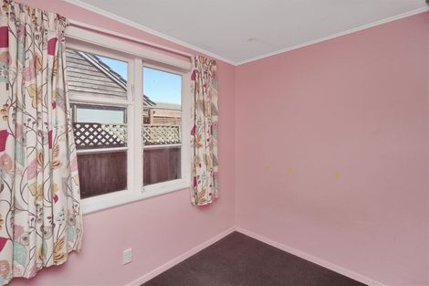 Photo of property in 71 Garreg Road, Bryndwr, Christchurch, 8052