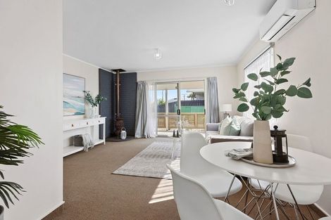 Photo of property in 1/245 Dickson Road, Papamoa Beach, Papamoa, 3118