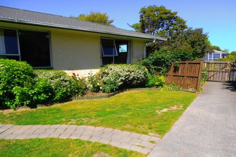 Photo of property in 6 Bidwell Place, Hillmorton, Christchurch, 8025