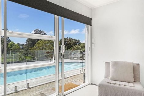 Photo of property in 14 Tarahanga Street, Northcote, Auckland, 0627